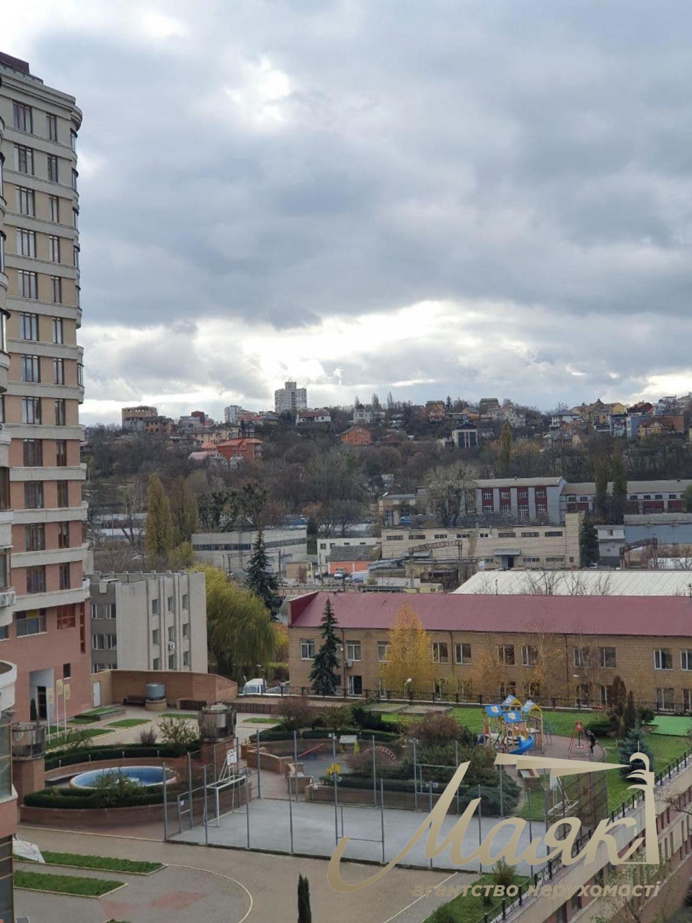 Продаж 4-х кімнатної квартири, 160 м2 у ЖК Diplomat Hall Дипломат Хол Жилянська