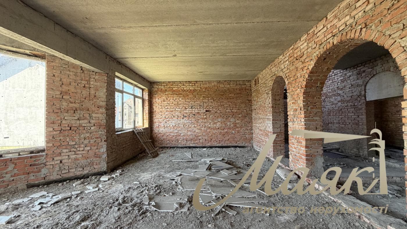 Продажа 2х этажного дома 220м2 в с. Кременище, ул. Грушевского, Киево-Святошинский район, Киевская область.