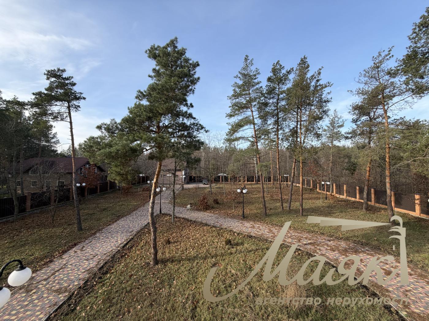 Продажа дома 418.6м2 с выходом до воды, участок 50 соток в КГ "Dream Village", с. Лебедевка