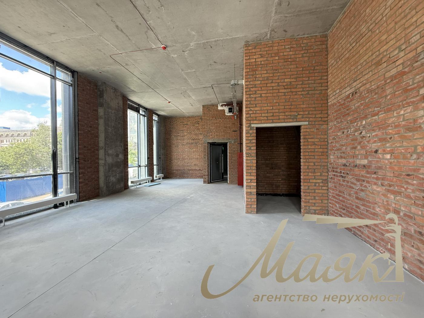 Оренда фасадного 110м2 приміщення ЖК Трініті вул. Тютюнника, 39/2
