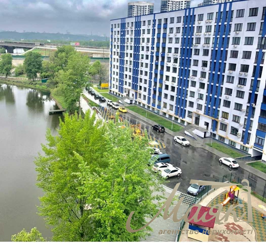 Rental of a 130 m2 facade premises in Riv'iera Residential Complex, Slavutich