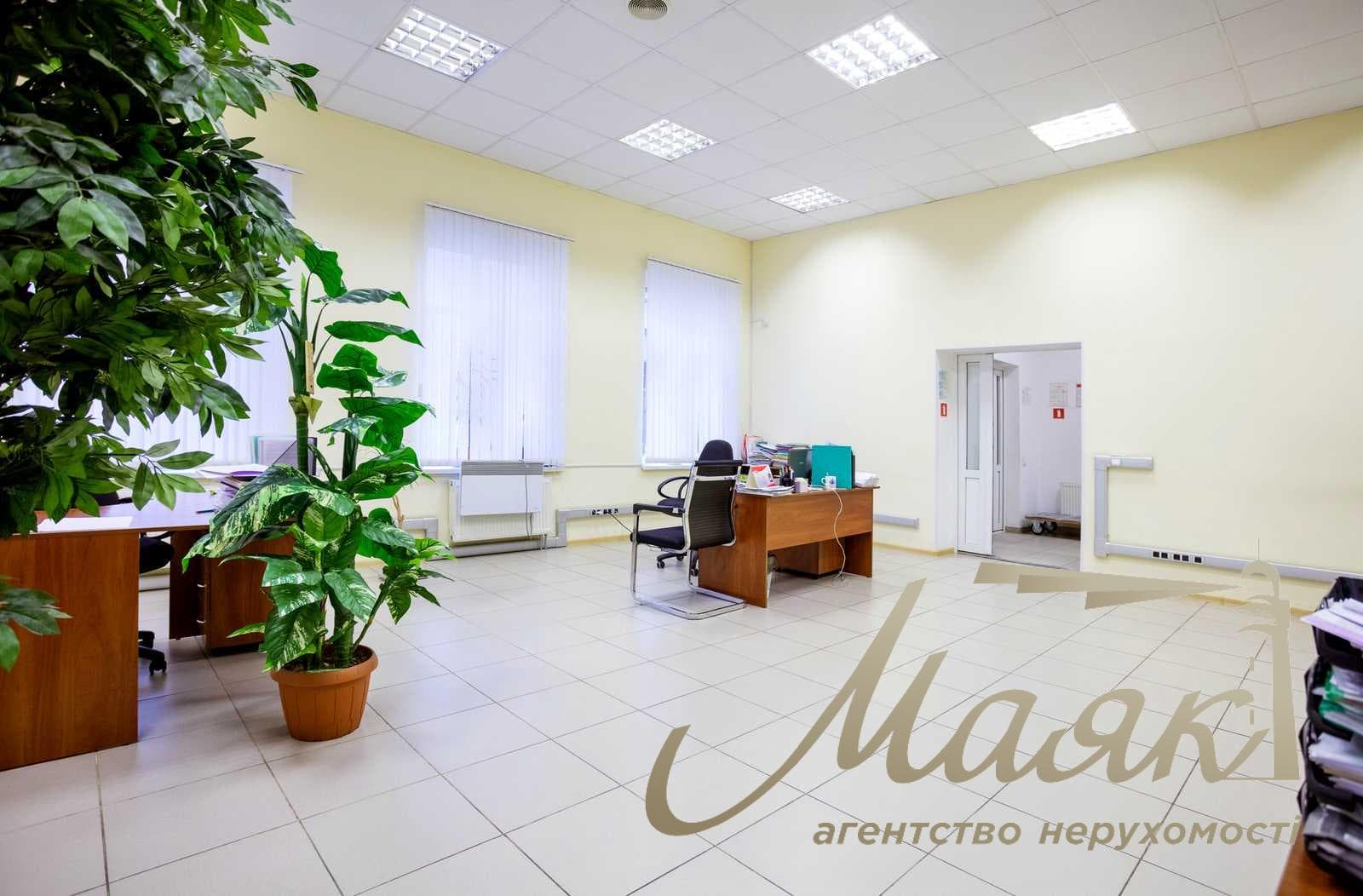 Оренда офісу площею 238 м² на вул. В'ячеслава Черновола, 25, Шевченківський