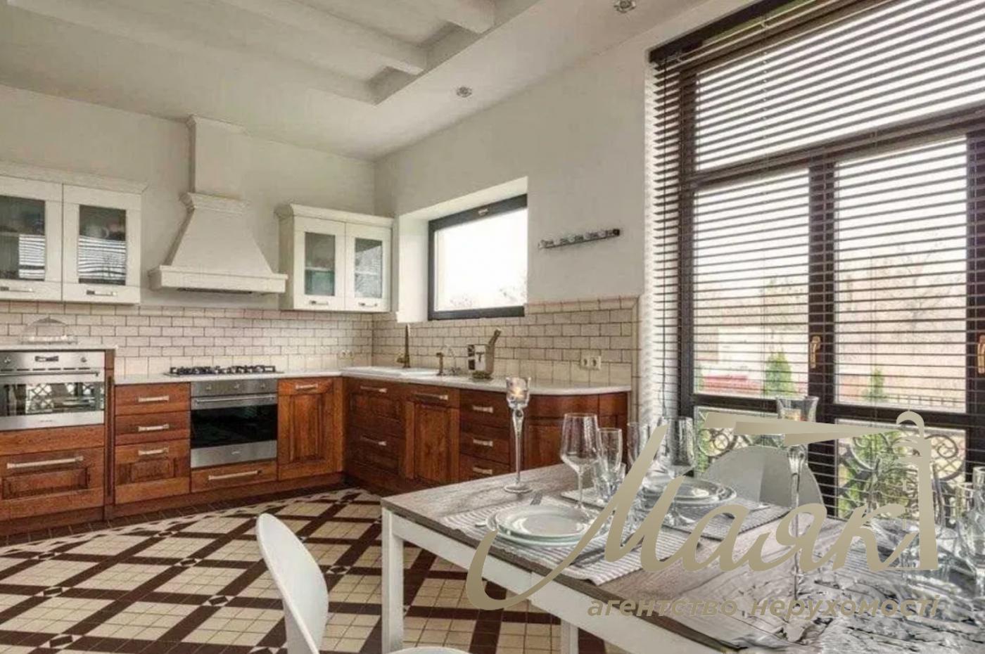 Аренда резиденции возле заповедника 430м2 в г.Киев,Козин/Конча-Заспа,Жуков остров