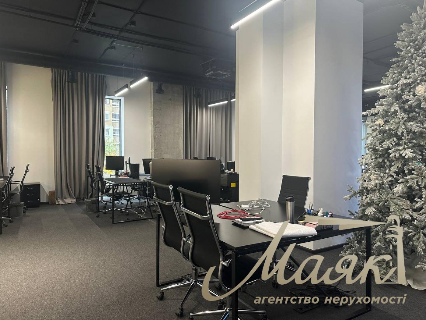 Оренда офісу 680м2 в ЖК Нью Йорк по вул.Антоновича 74, Олімпійська