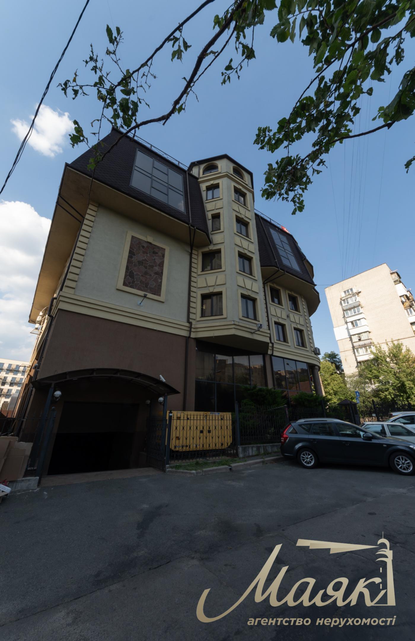 Аренда офиса 720м2 в БЦ Орловский, ул. Олешковская 8/1, Шеченковский район.