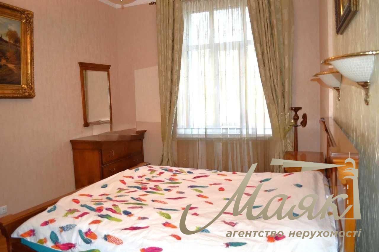 Продаж 2-комнатной квартиры 65.2м2 ул. Банковая, 1, рядом с Администрацией Президента