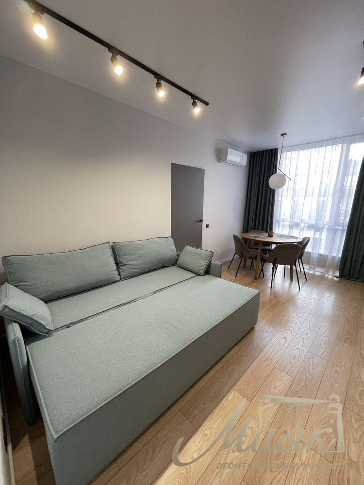 Продаж сучасної квартири 38 м² з дизайнерським ремонтом у ЖК Файна Таун, Шевченківський