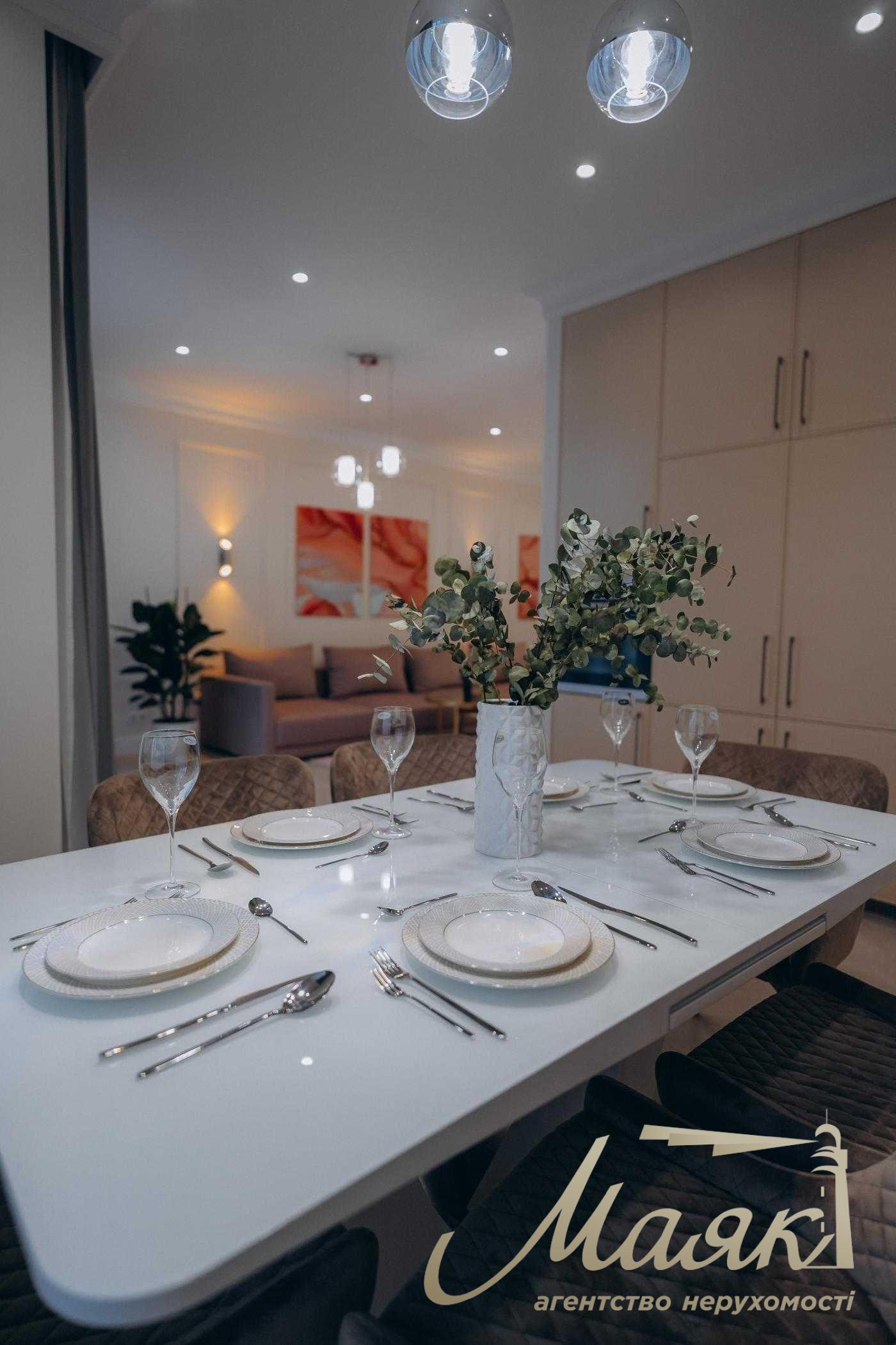 Продаж 3-кімнатної квартири 118м2 в ЖК "Новопечерські Липки", Драгомирова/Верхогляда 15Б, Печерський район