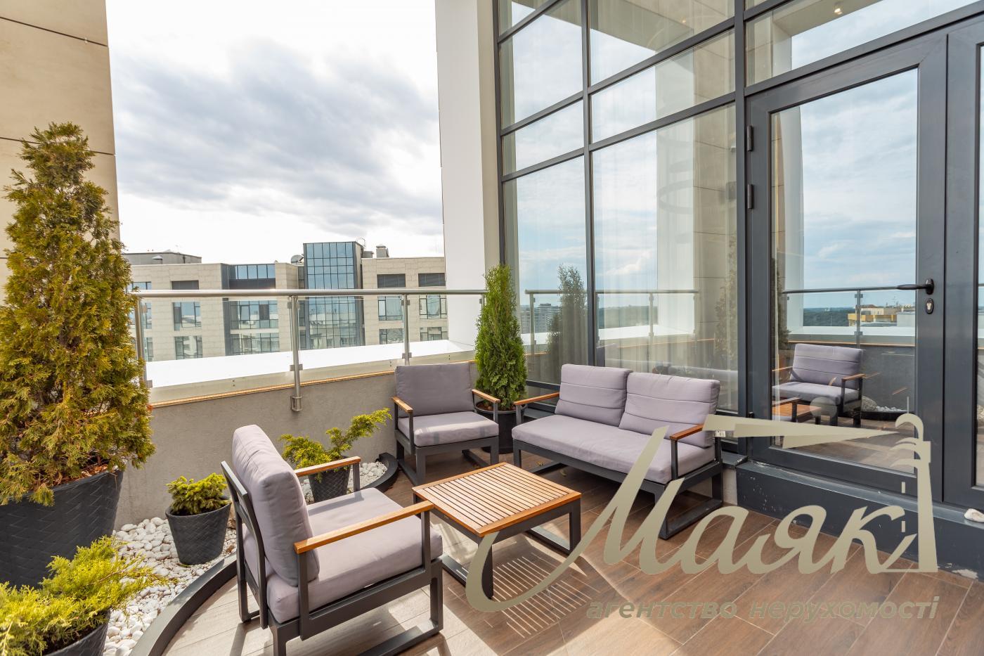 Продаж пентхауса 195 м² з терасою та дизайнерським ремонтом у ЖК Park Avenue VIP, Київ