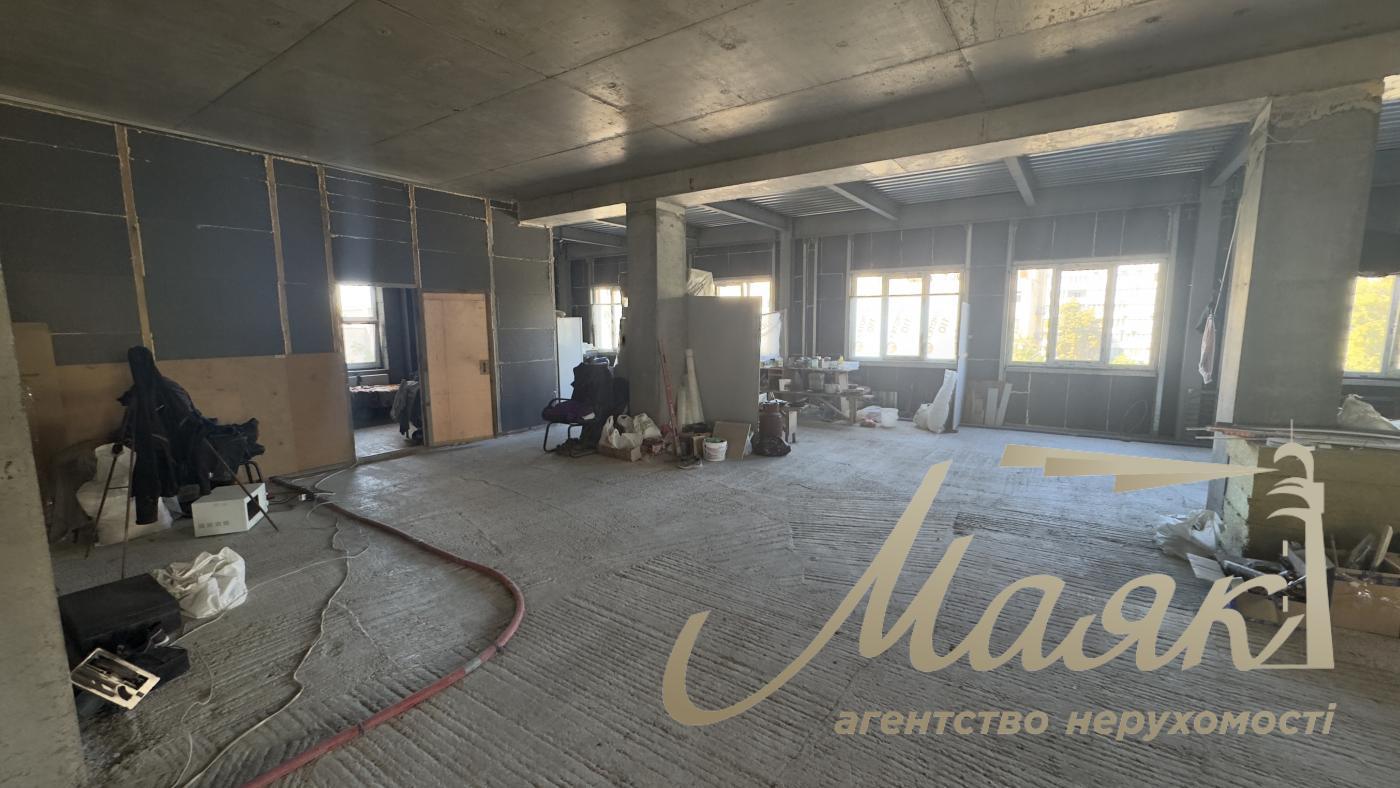 Office for rent 560 m2 on Grigory Kochura str., Solomensky district.