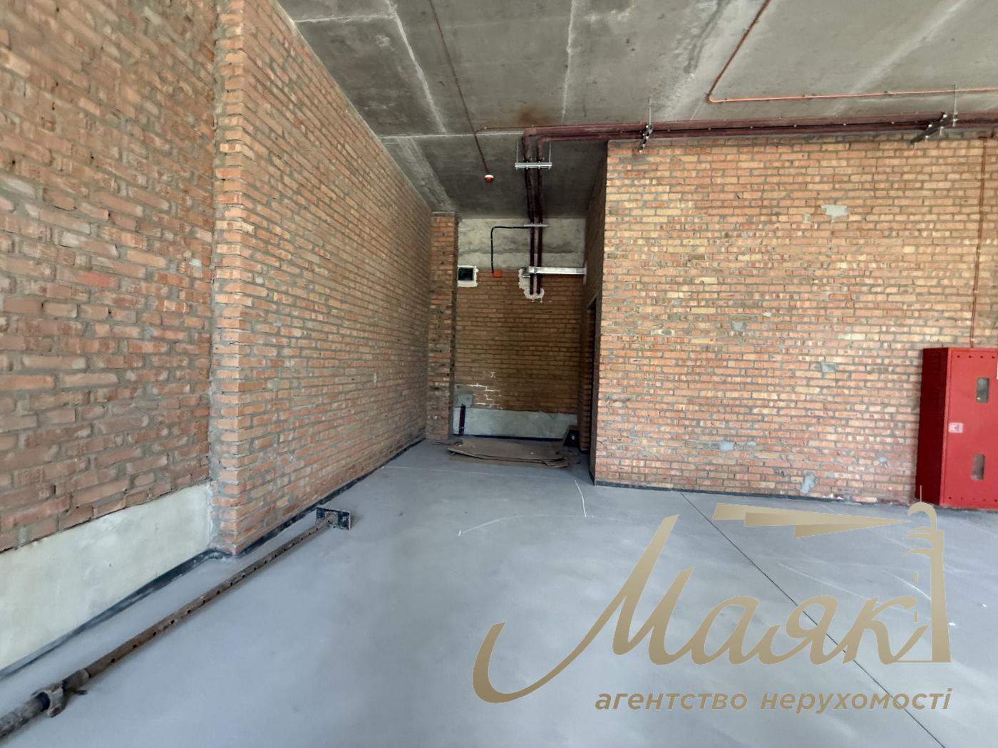 Оренда фасадного 110м2 приміщення ЖК Трініті вул. Тютюнника, 39/2