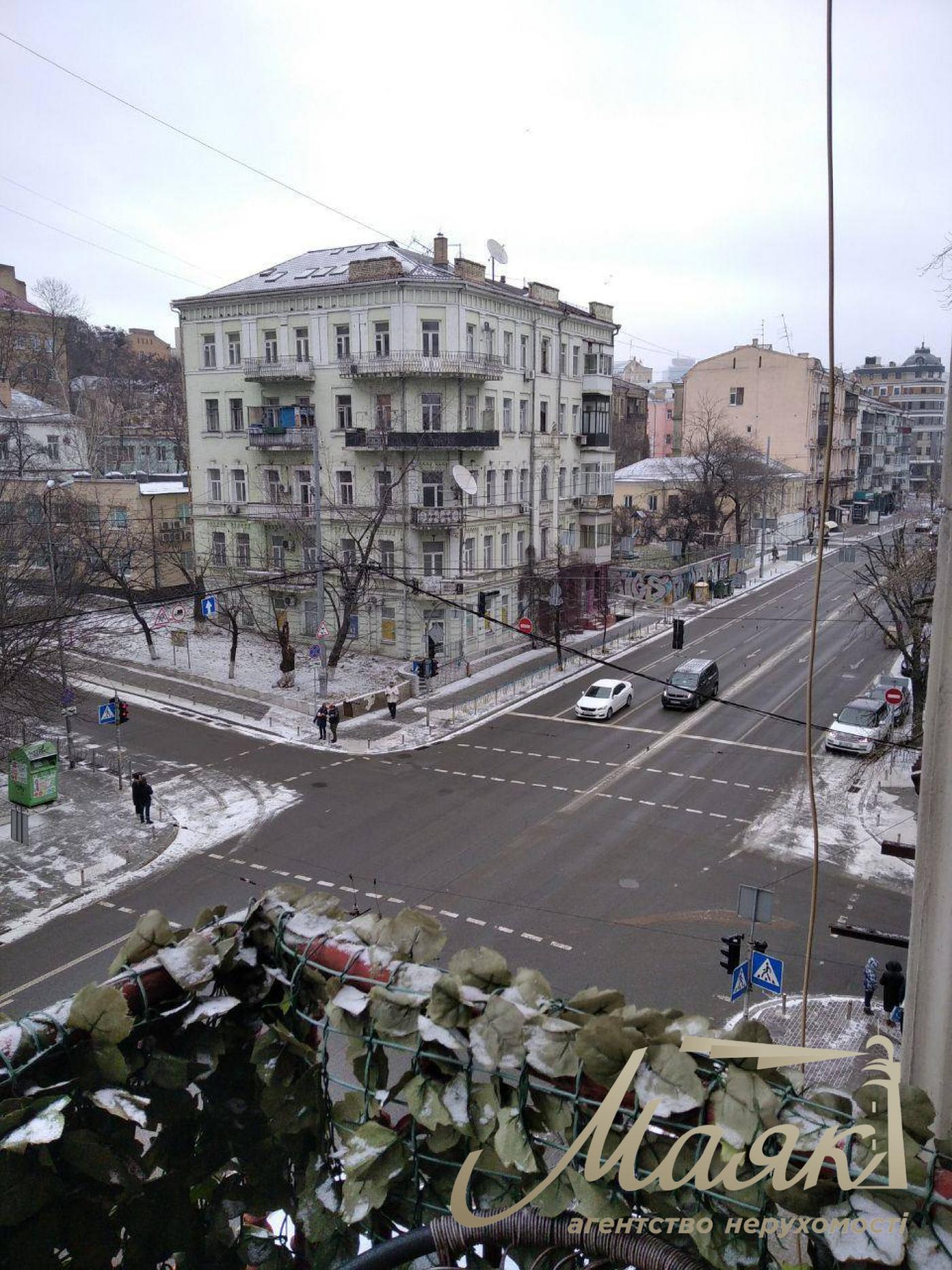 Rent 3-room apartment st. Saksaganskogo 63, Center