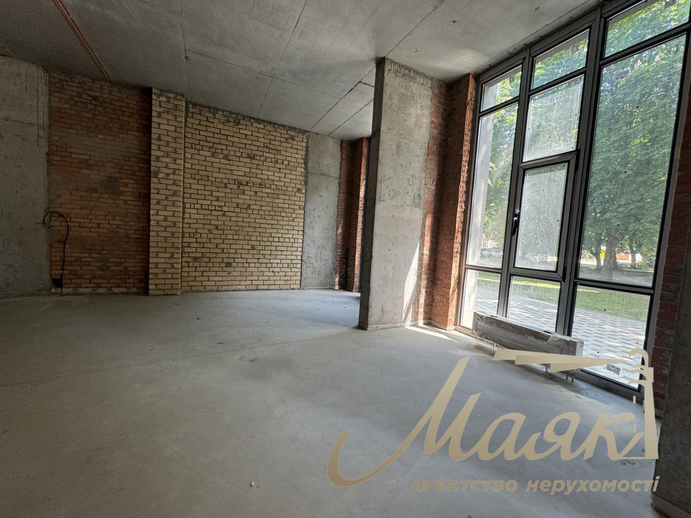 Rent of façade premises of 308 m² in the residential complex "Suchasny Kvartal", Otradny, Solomyansky district.