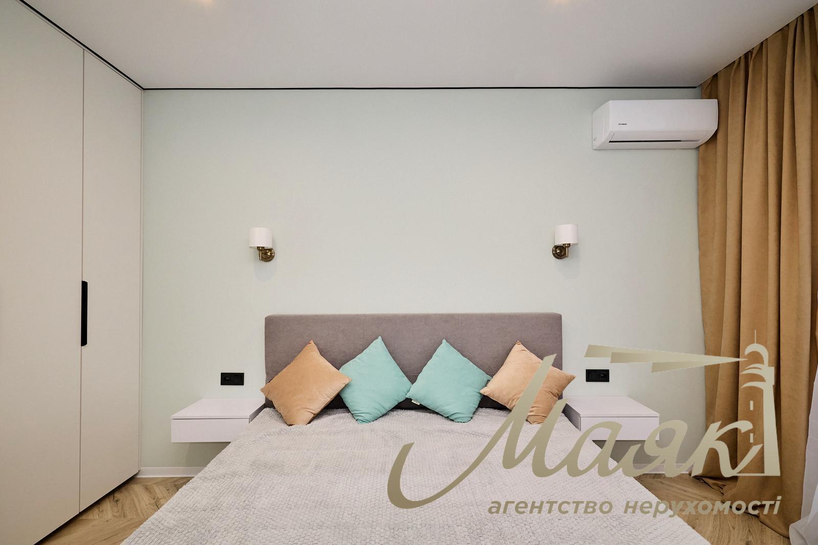 For sale 1-bedroom apartment 43m2 LCD Varshavsky 3, vul. Vsevoloda Zmienko, Vinogradar, Kiev