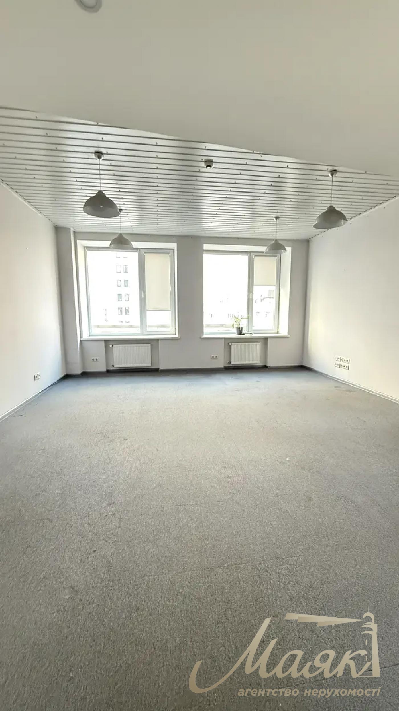 Оренда офісу 740 м.кв. Контрактова площа