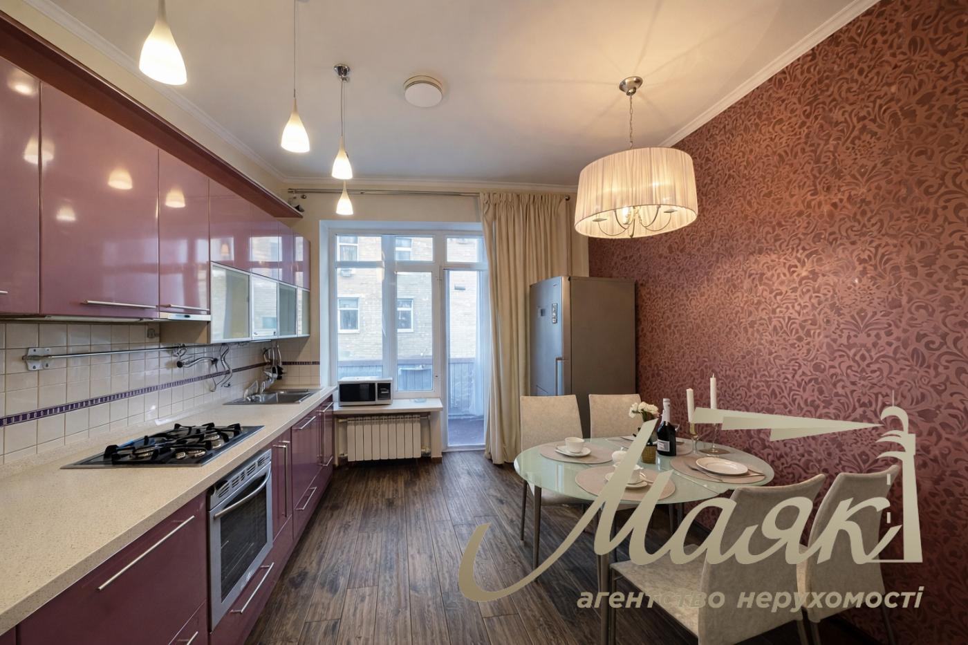 Оренда 3-кімнатної квартири, ст. м. Площа Українських Героїв, Центр, Київ