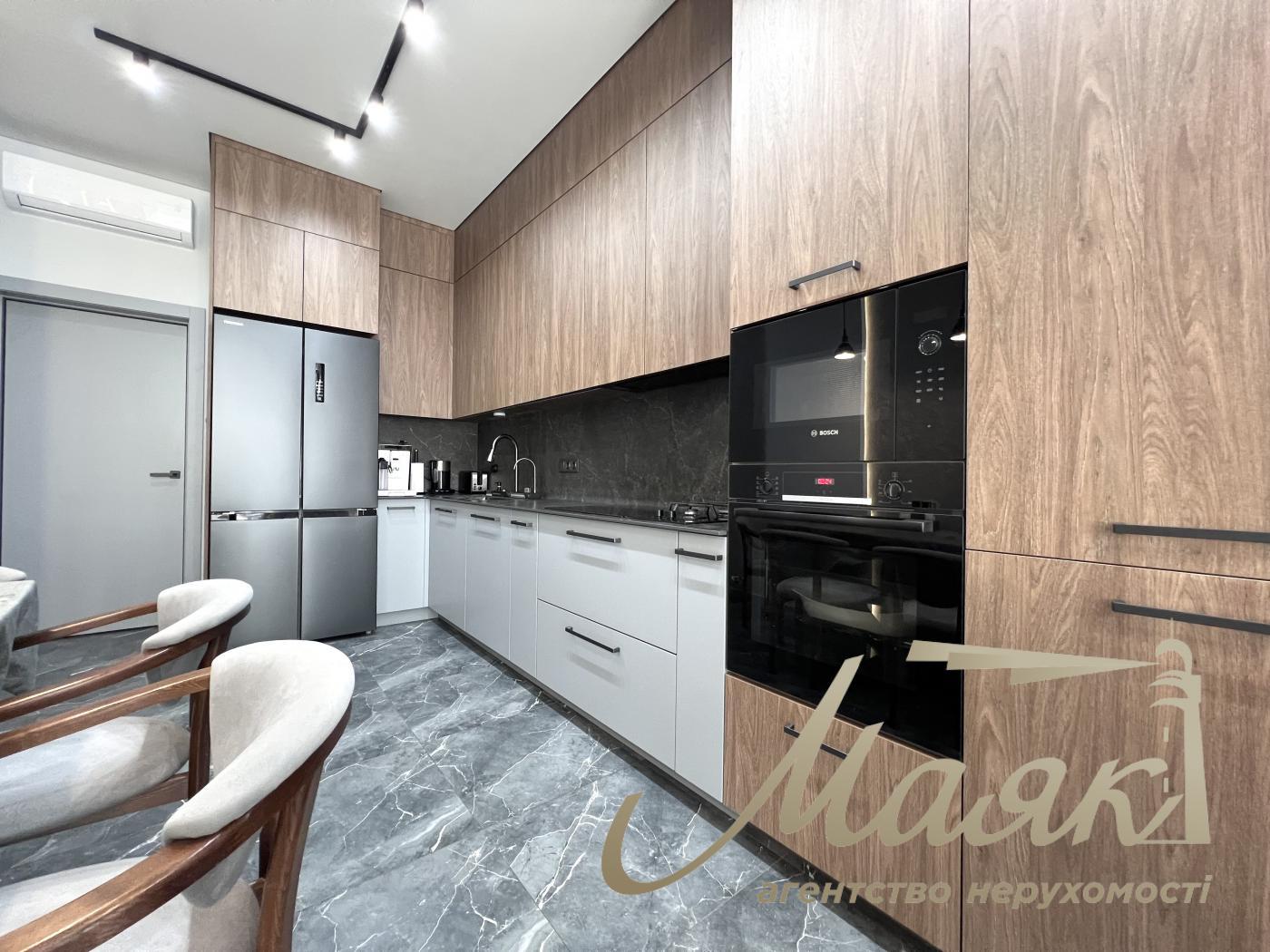 Продажа 3-комнатной квартиры с террасой в ЖК «Итальянский квартал» Оболонский район