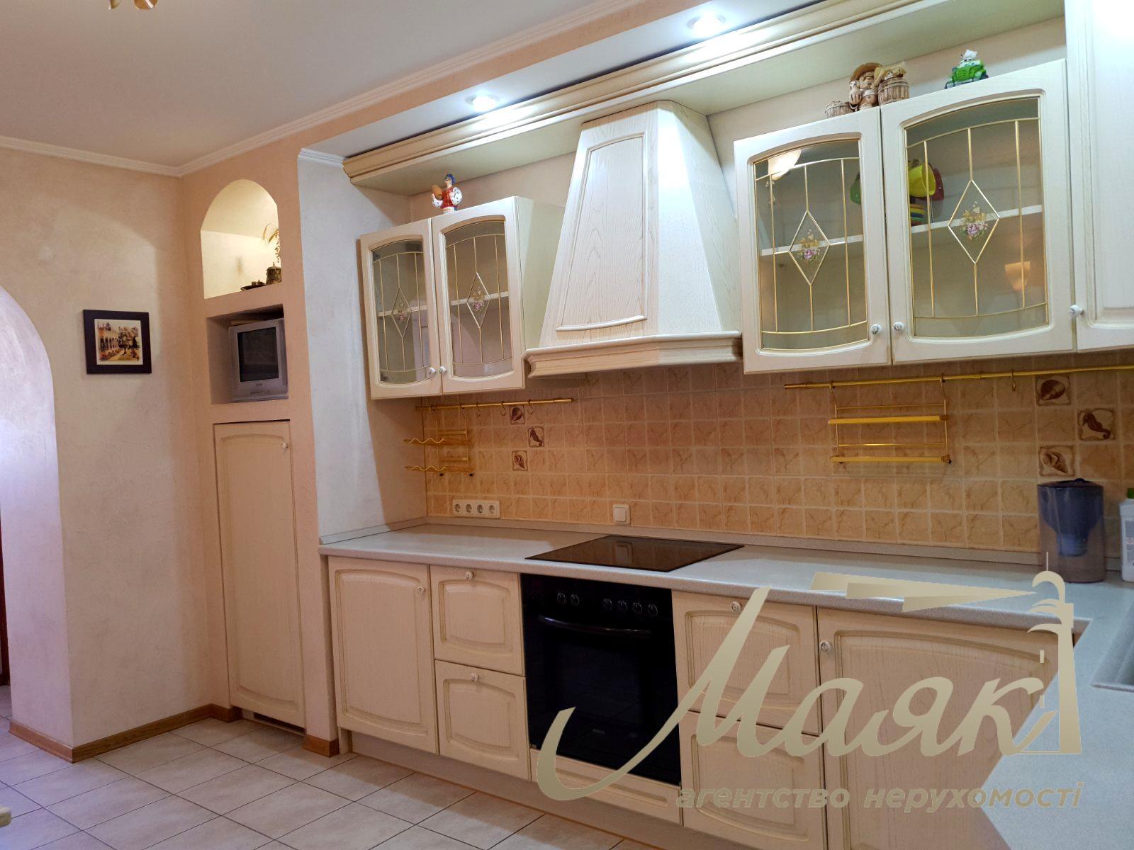 For sale 3-room apartment 107m2, Poznyaki, Anna Akhmatova str. 16-B, Darnytskyi district