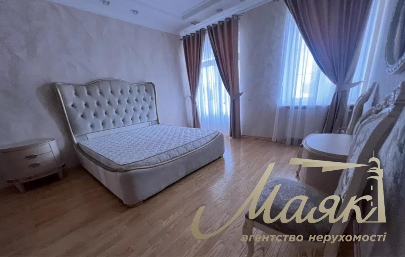 Оренда будинку площею 600 м² у Козині/Конча-Заспа, Обухівський напрямок, Київська область.
