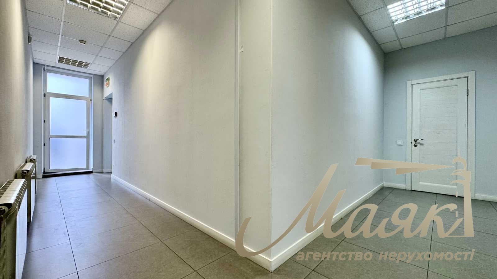 Office for rent: 1st floor, 227 m², 32-B Yevhen Konovalets St., Pechersky District