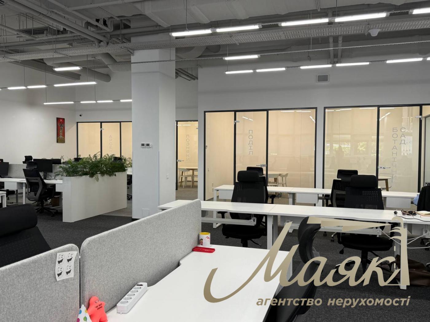 Оренда офісу 410 м2 в БЦ з ремонтом Олімпійська Центр