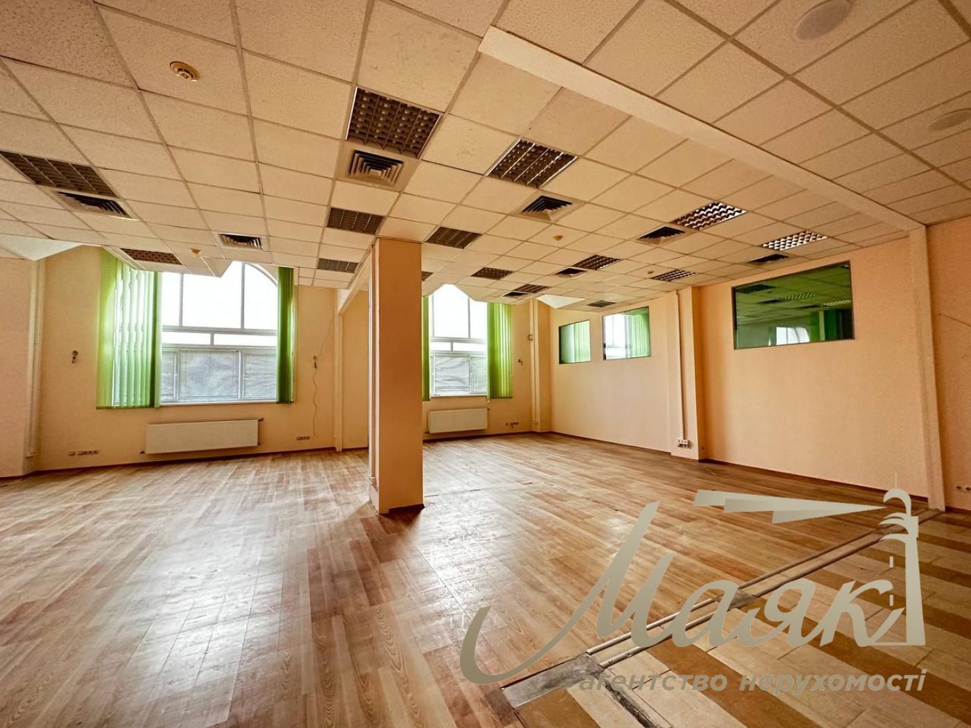 Office for rent 2400m2, Khorevaya 55, Podil, Kyiv