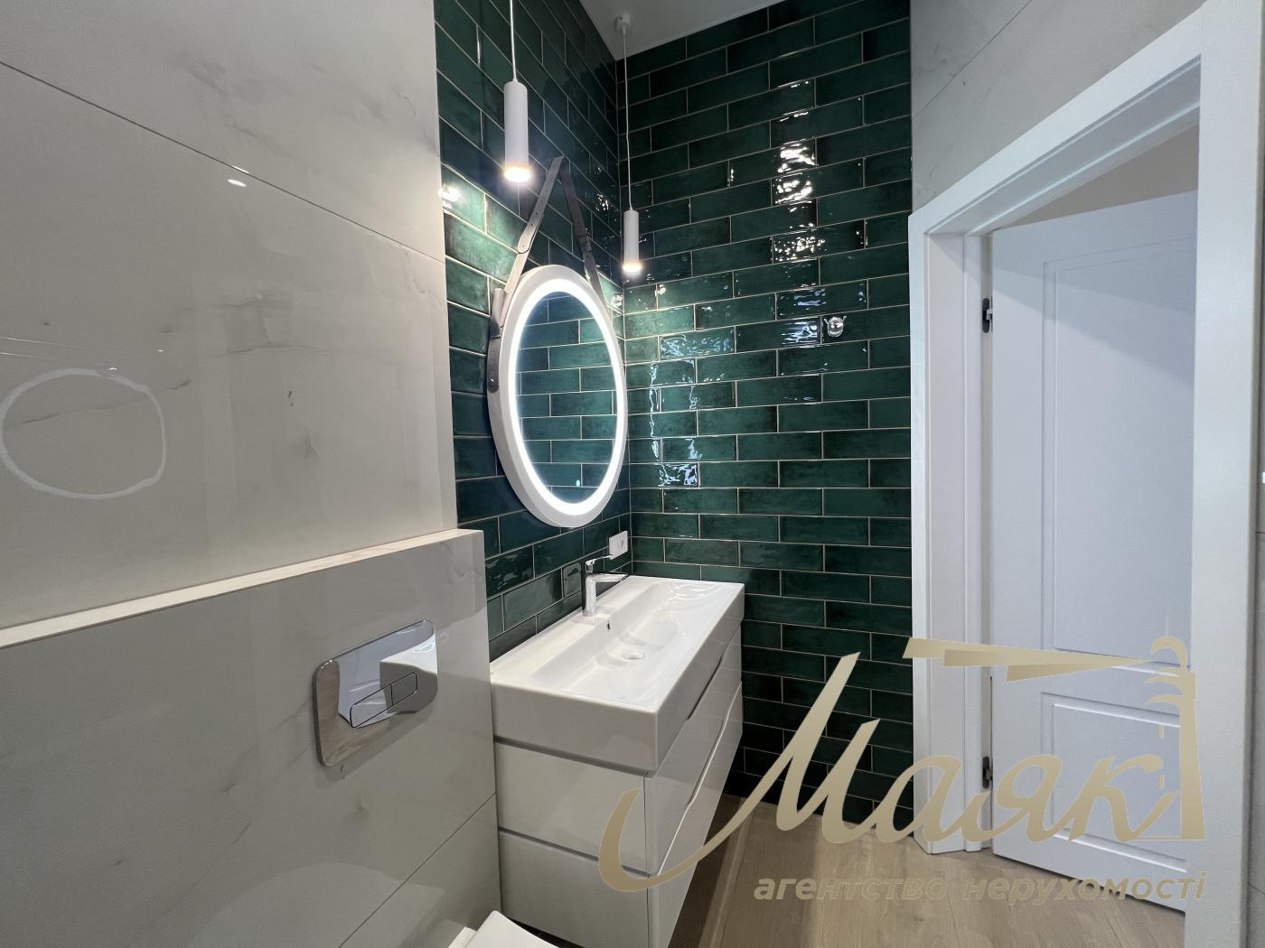 Rent 3-storey duplex 270m2, Kozin