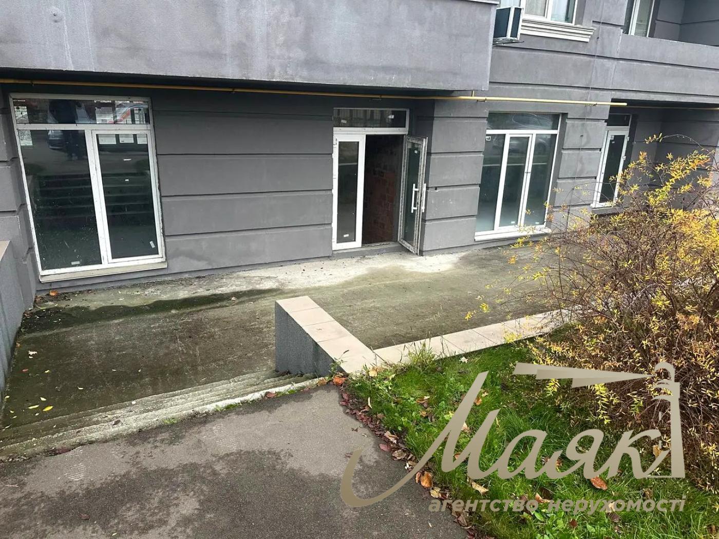 Оренда комерційного приміщення в ЖК Кришталеві Джерела, вул.Метрологічна 60, Голосіївський район.