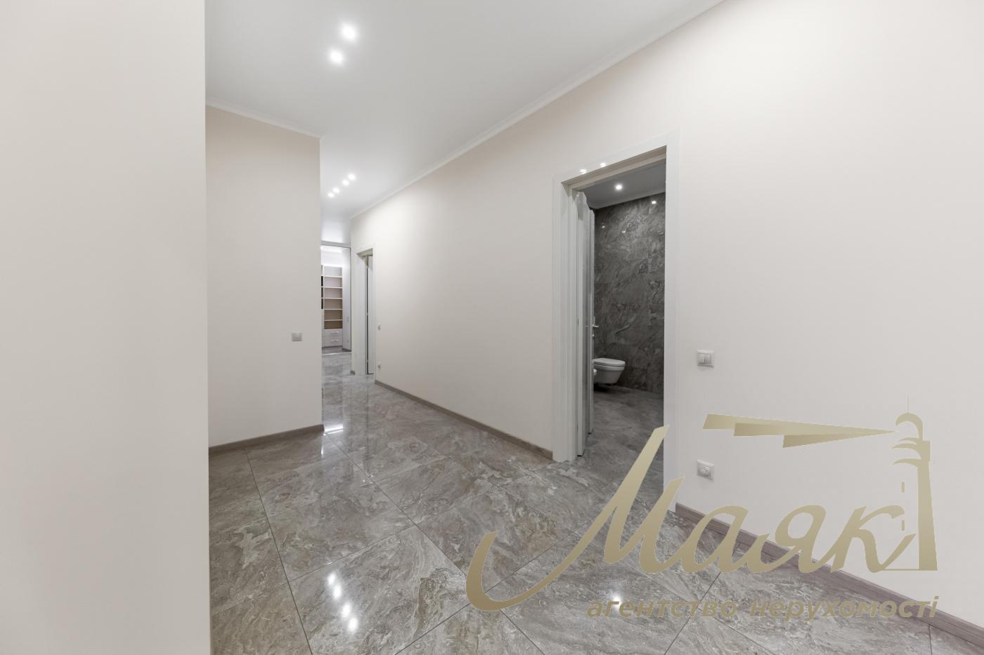 Продажа квартиры 200м2 в центре Кловский спуск, 7