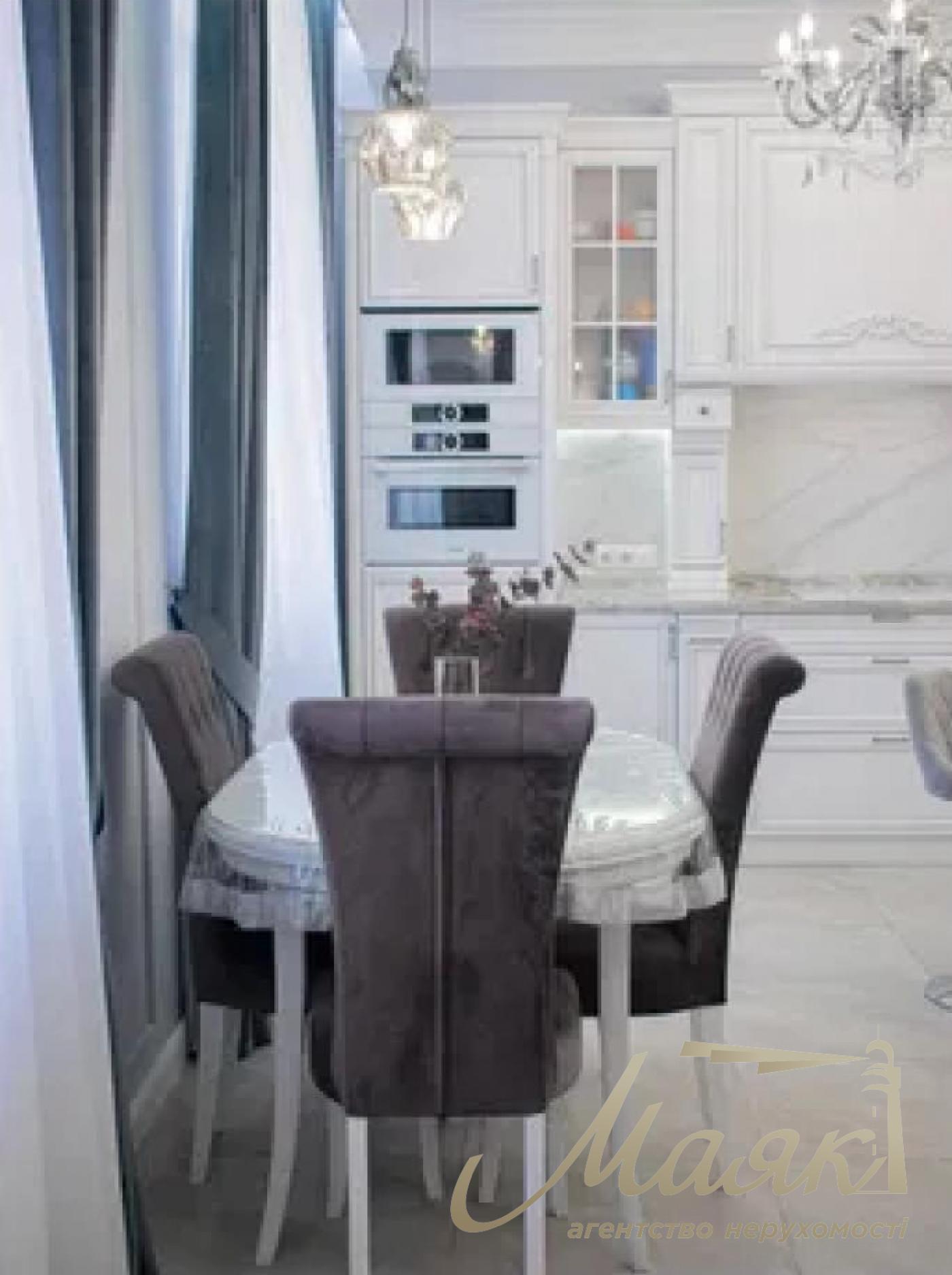 Продаж 4к квартири провулок Лабораторний, Печерськ