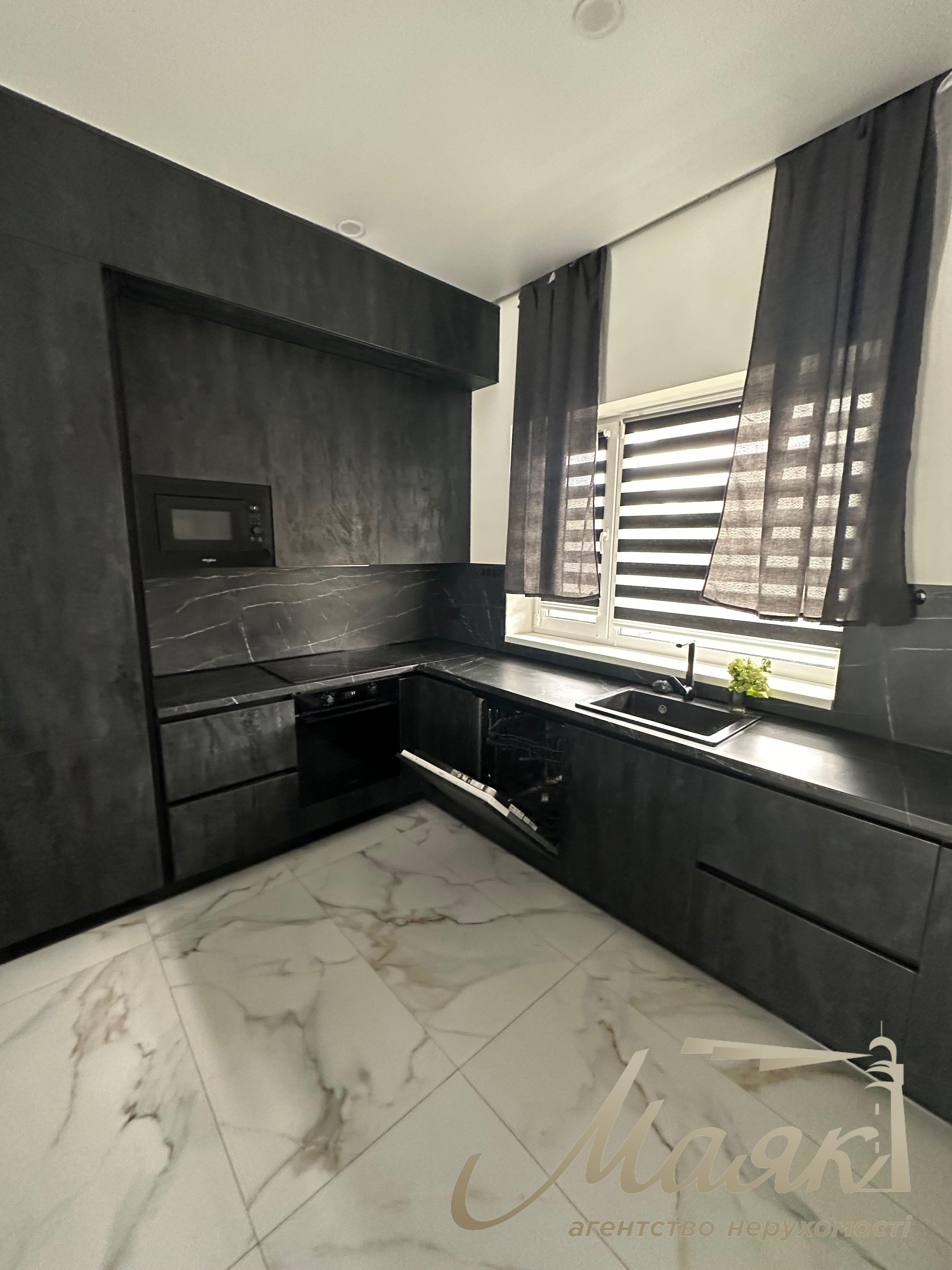 Оренда 2-поверхового будинку площею 250 м², Гатне