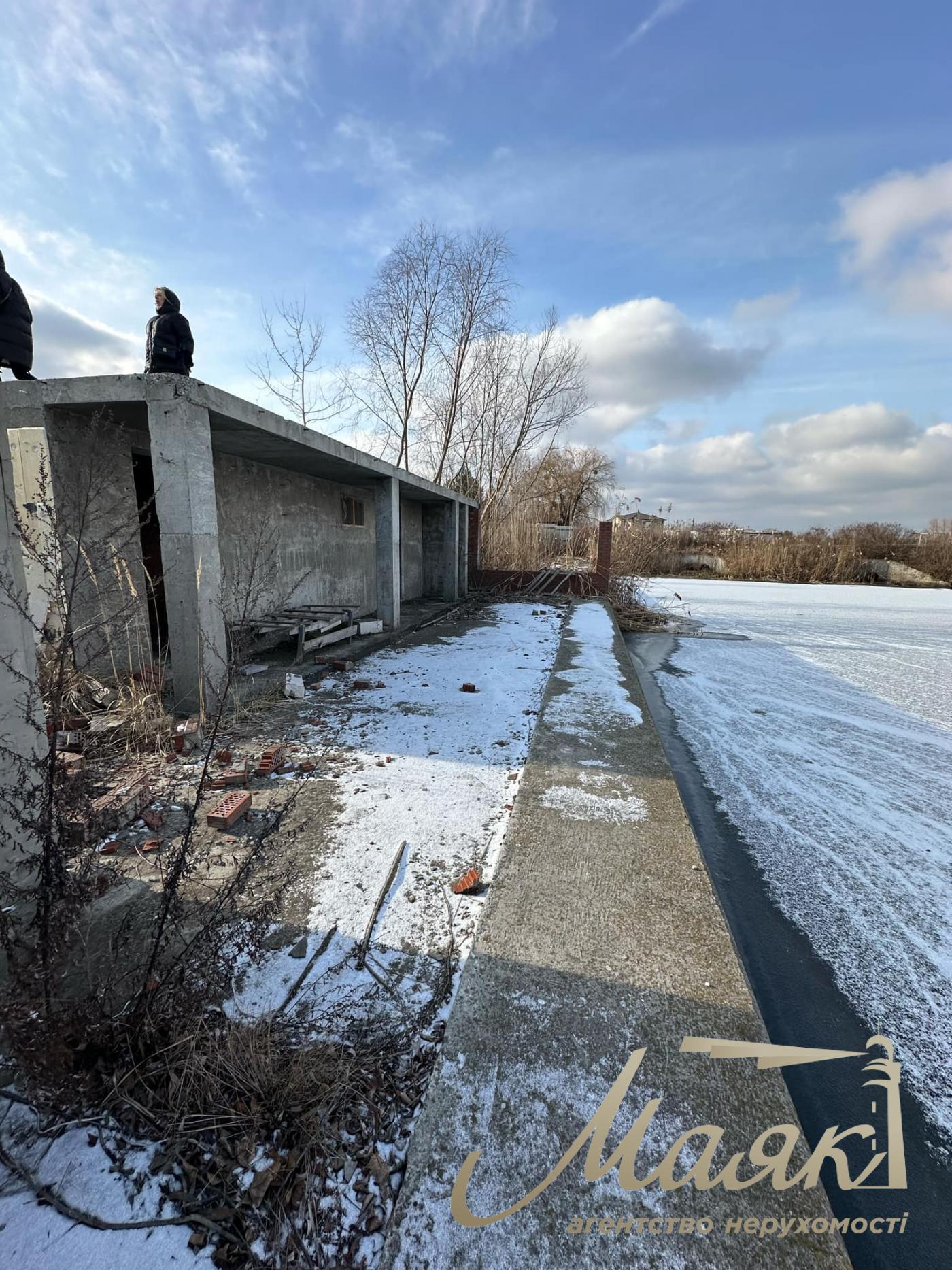 Sale of a plot with access to the Dnieper river. Koncha-Zaspa. Kozin village