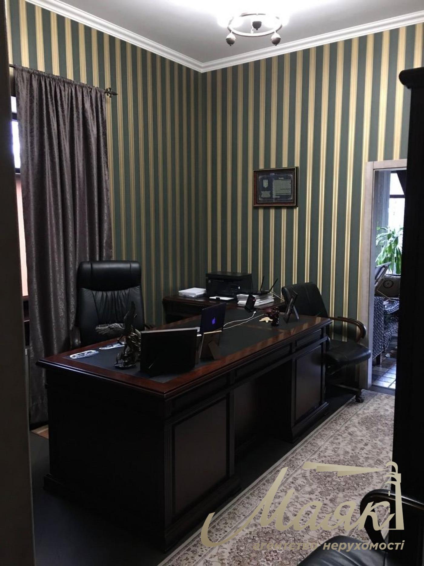 House for sale 1000 m2 Gostomel