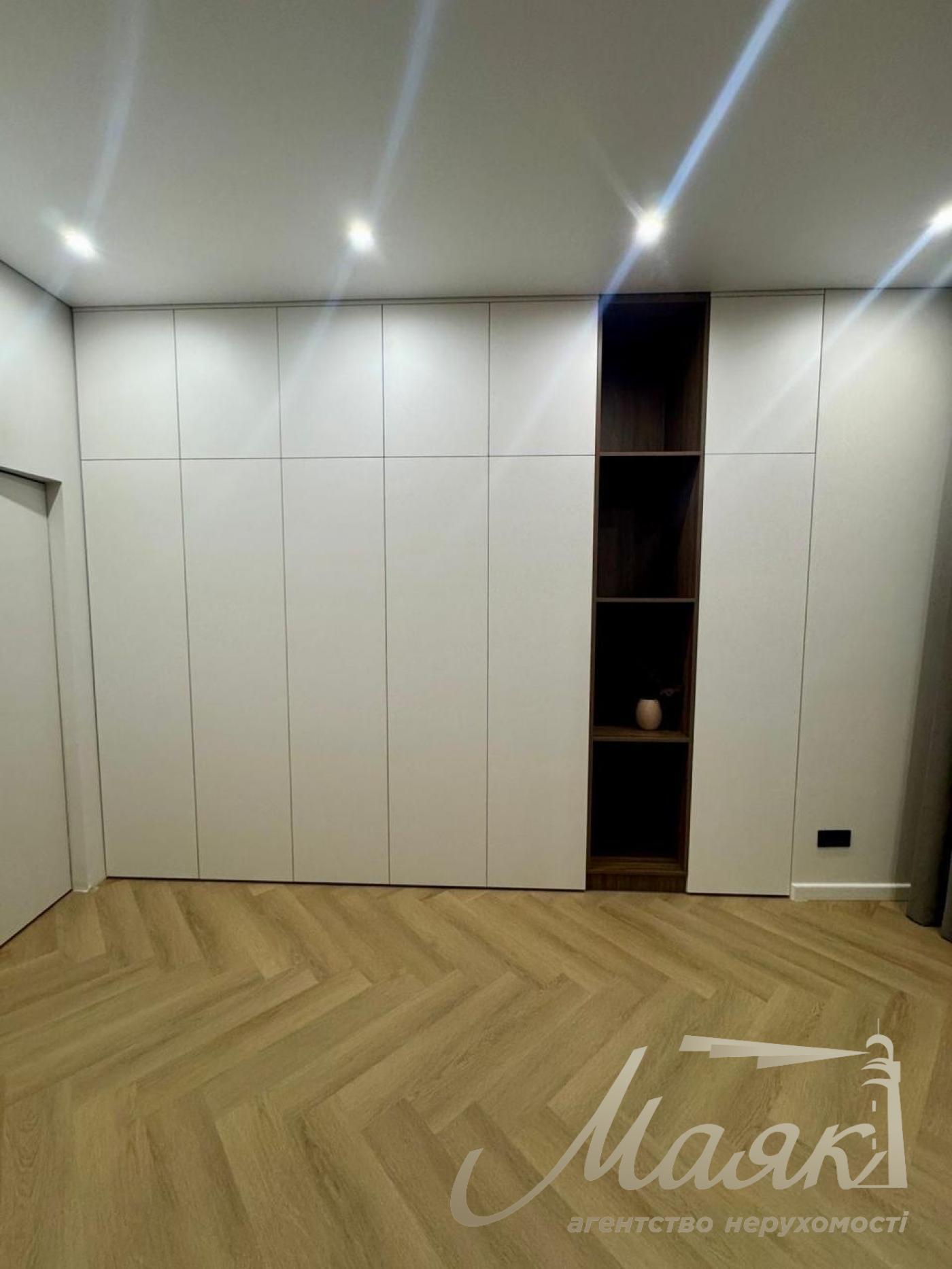 Оренда 3-кімнатної квартири 91м2 у ЖК "Фундуклеївський", Центр Києва, вул. Богдана Хмельницького, 58А.