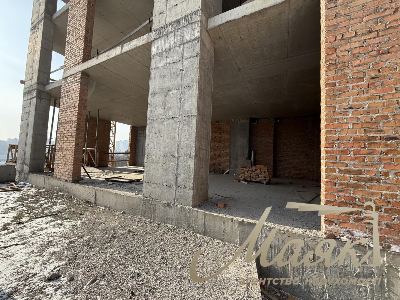 Продаж фасадного комерційного приміщення 107м2 ЖК Новопечерські Липки