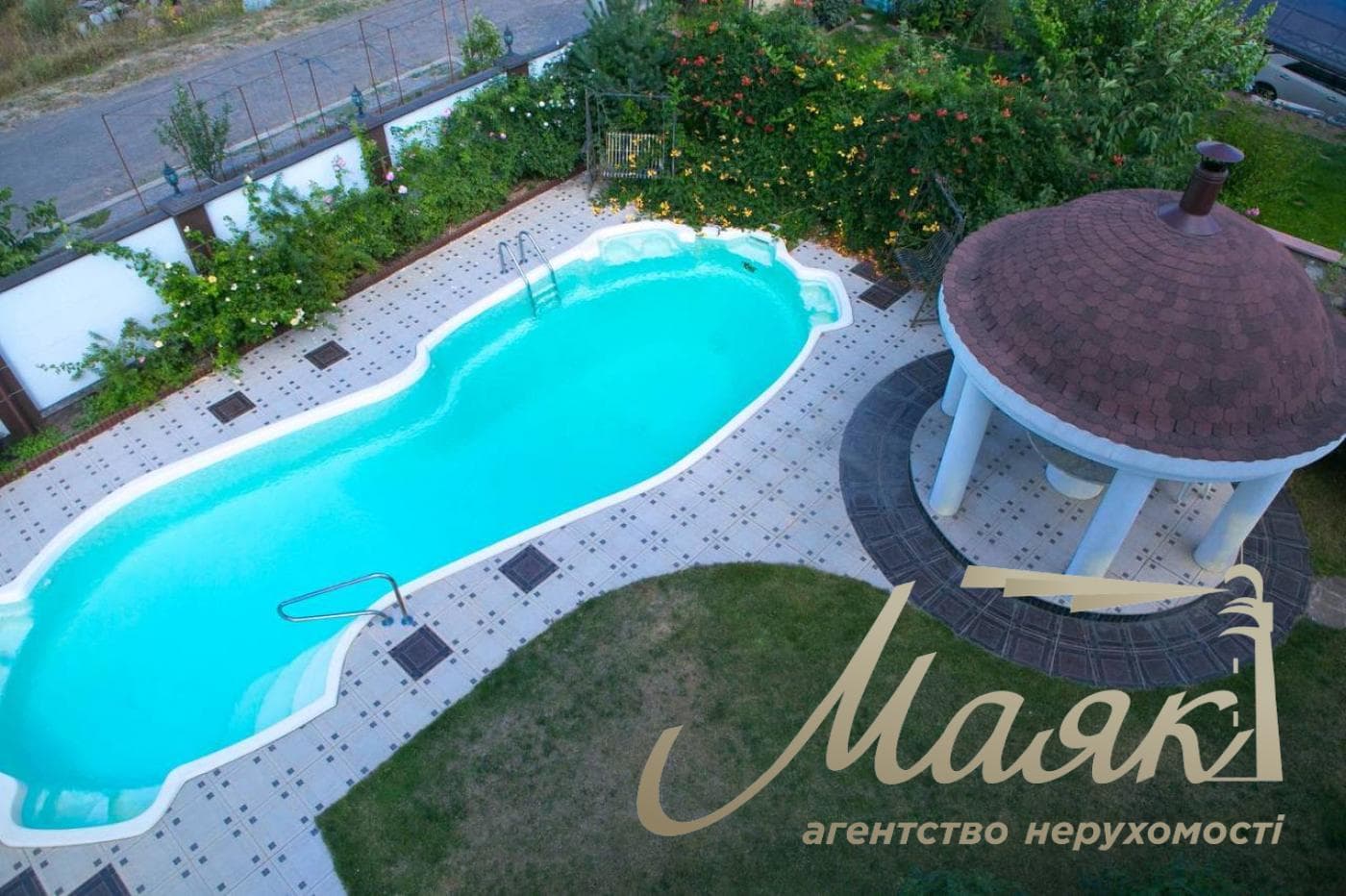 Продаж преміального 3х-поверхового будинку 350 м² у Гореничі, Бучанський район, Київська область
