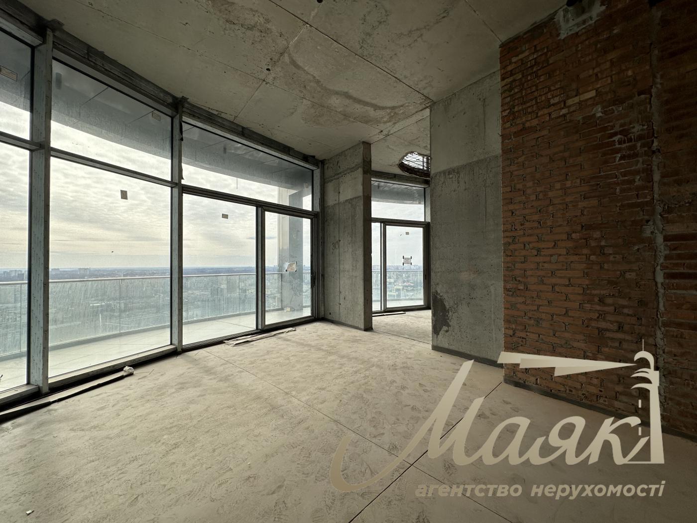 Продаж пентхауса 383м2 у ЖК Taryan Towers