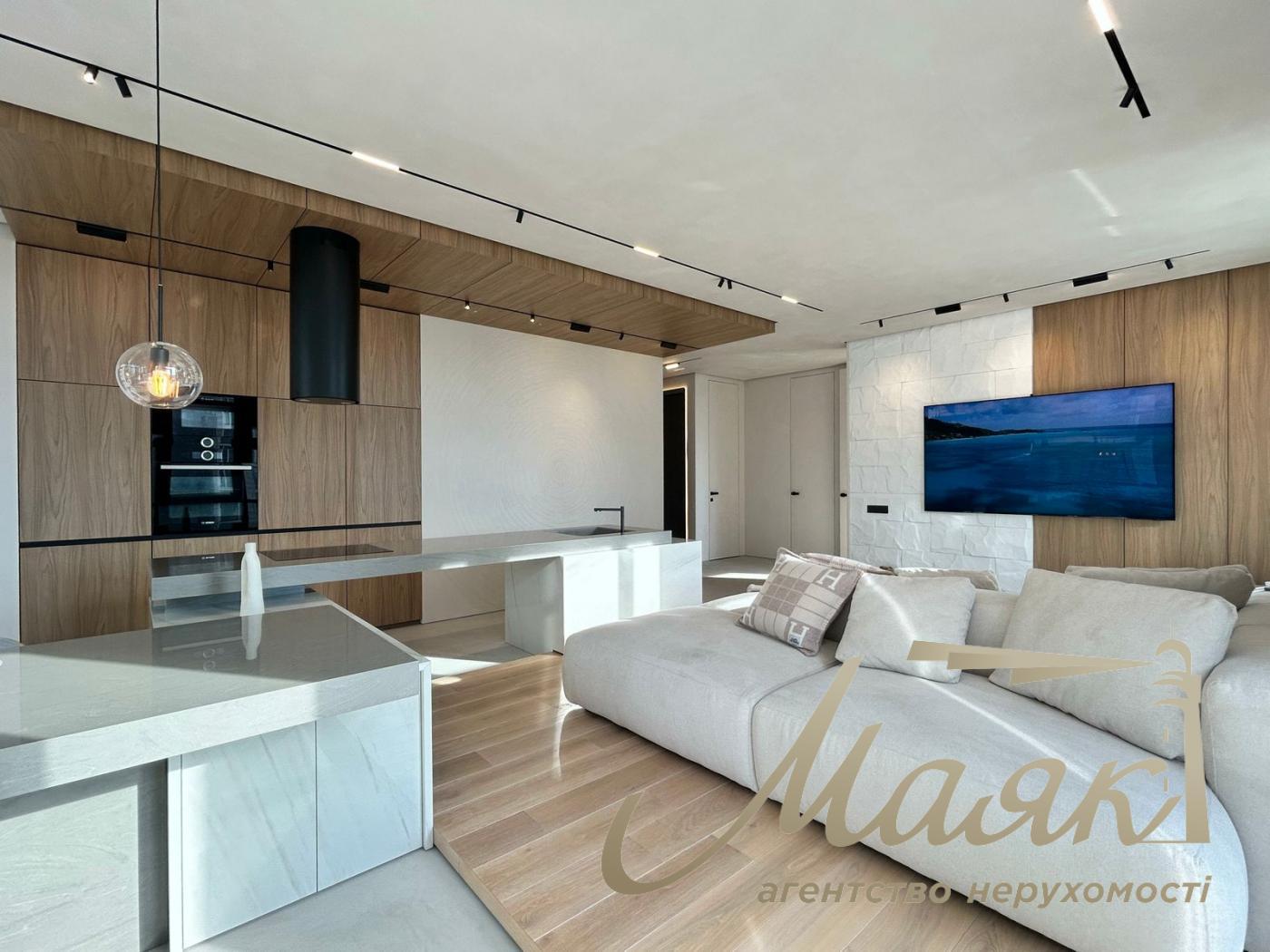 Sale of 2-room apartment residential complex Novopecherskie Lipki, Dragomirova st.