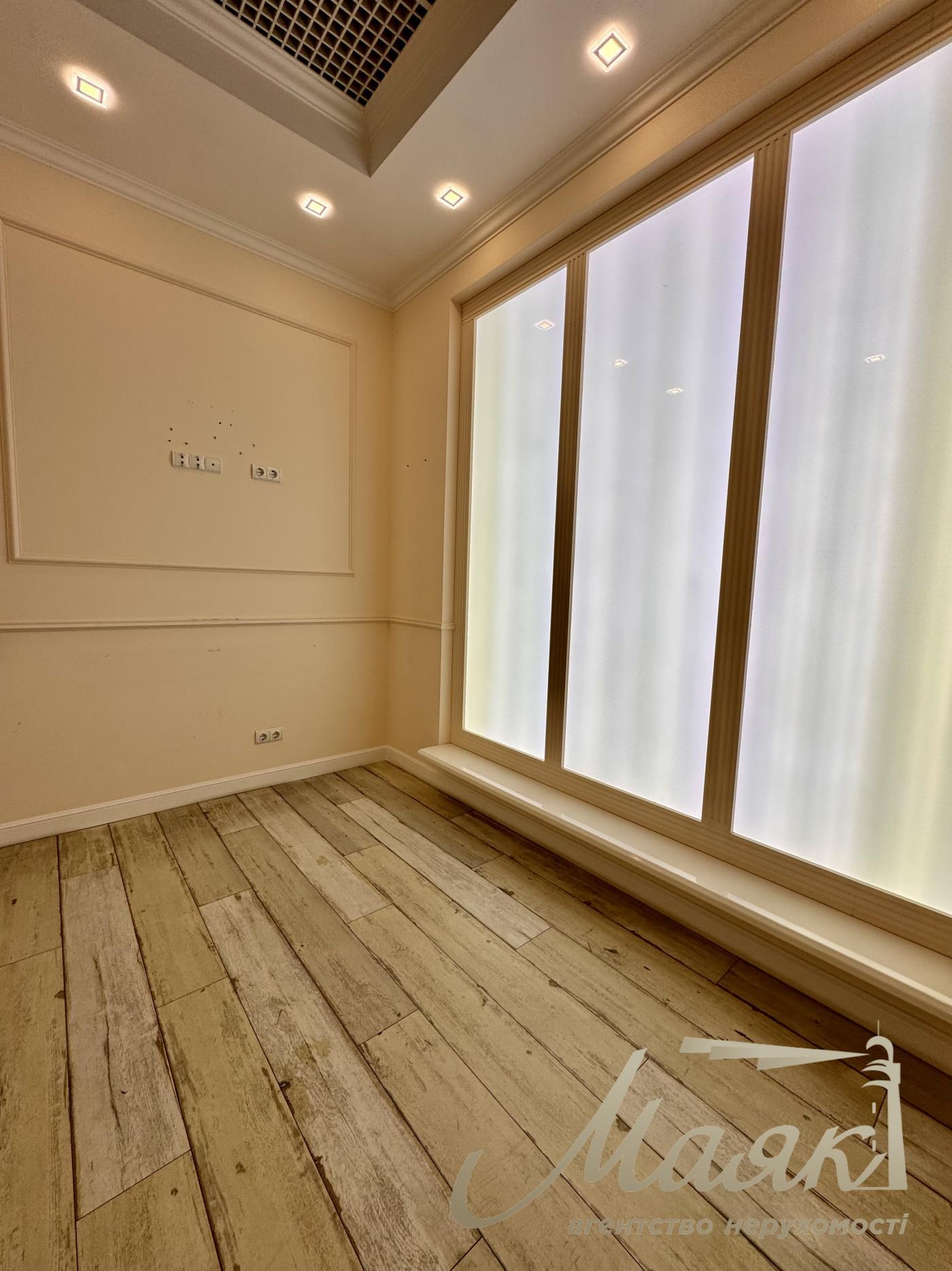 Rental of premises on the first floor of BC Leonardo, Bogdana Khmelnitskogo str.