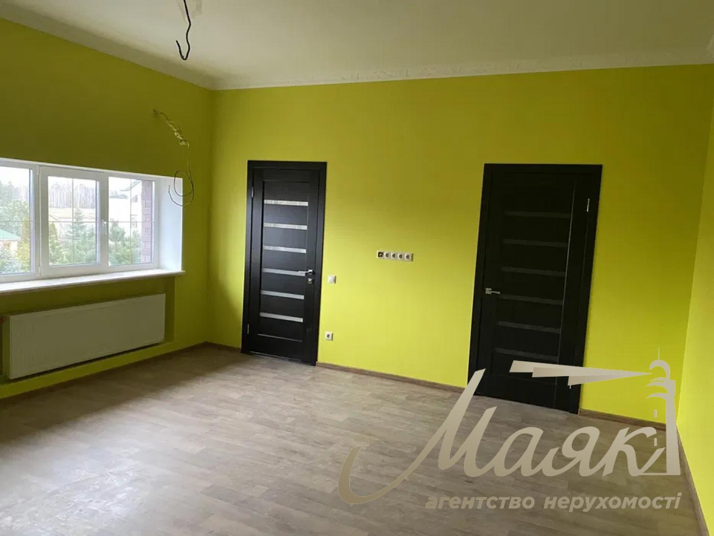 Оренда триповерхового будинку в котеджному містечку "Монтана-Вилич". Козин.