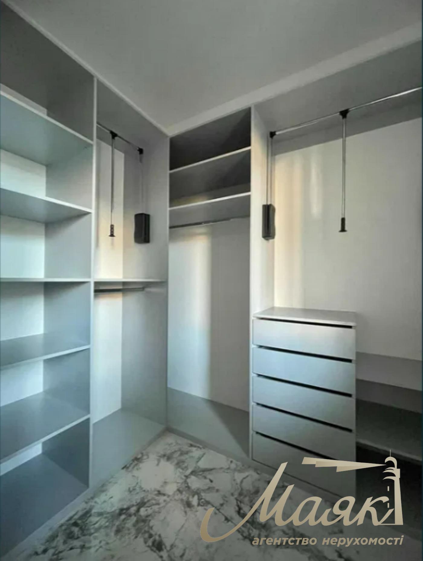 Продажа 2х-этажного дома 285м2 с.Чапаевка