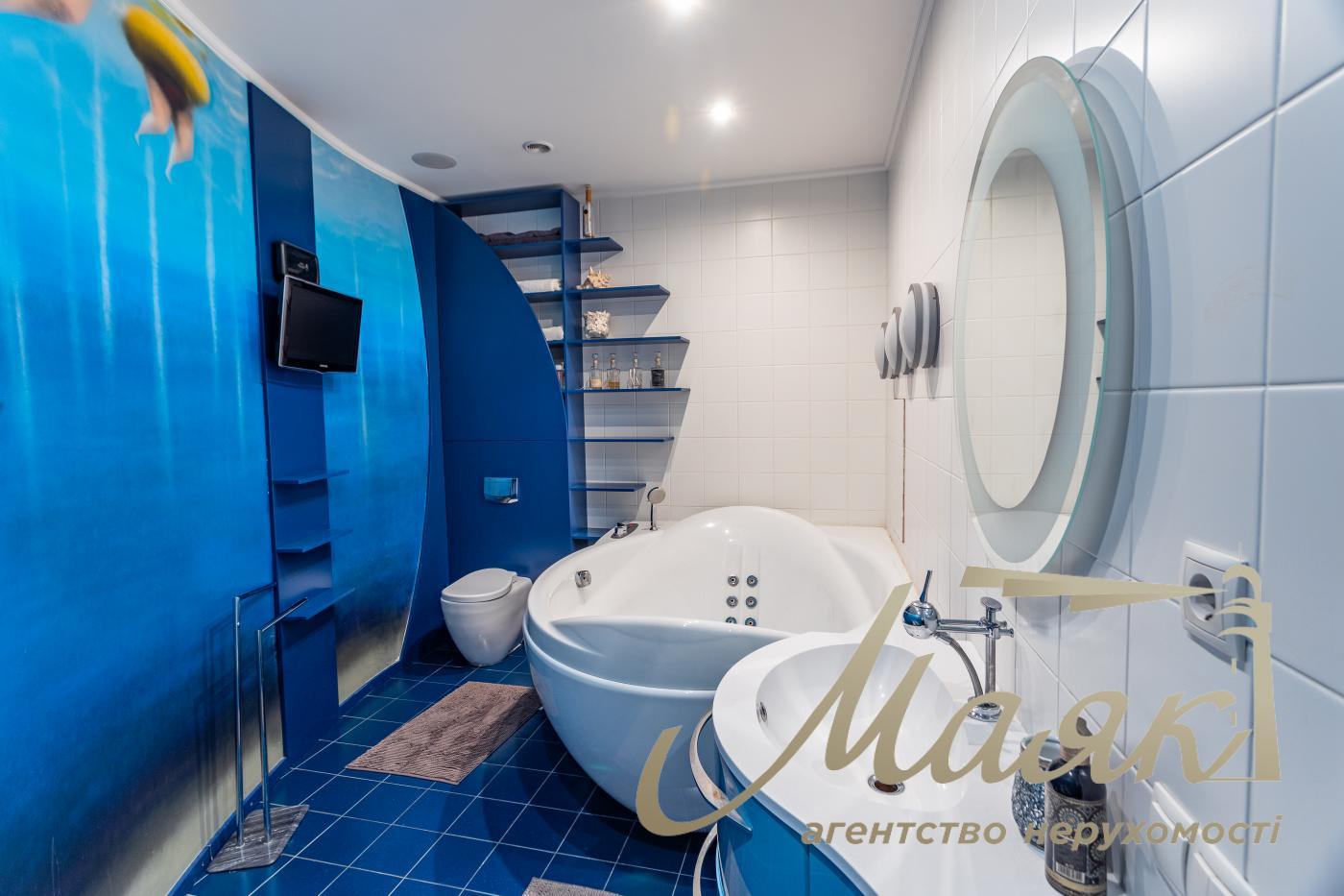 Rent 180m2 view apartment in LCD Novopecherskie Lipki, Andriy Verkhoglyada/Dragomirov Street 5, Pechersk, Kyiv