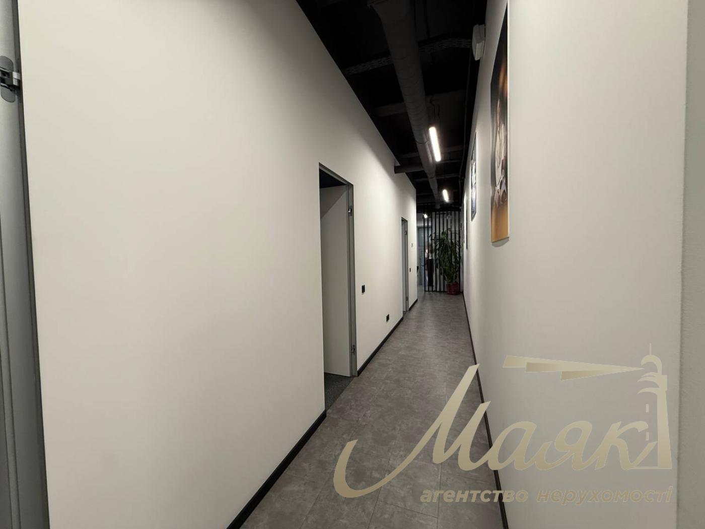 Оренда офісу 193 м2 у БЦ з ремонтом Печерськ Олімпійська