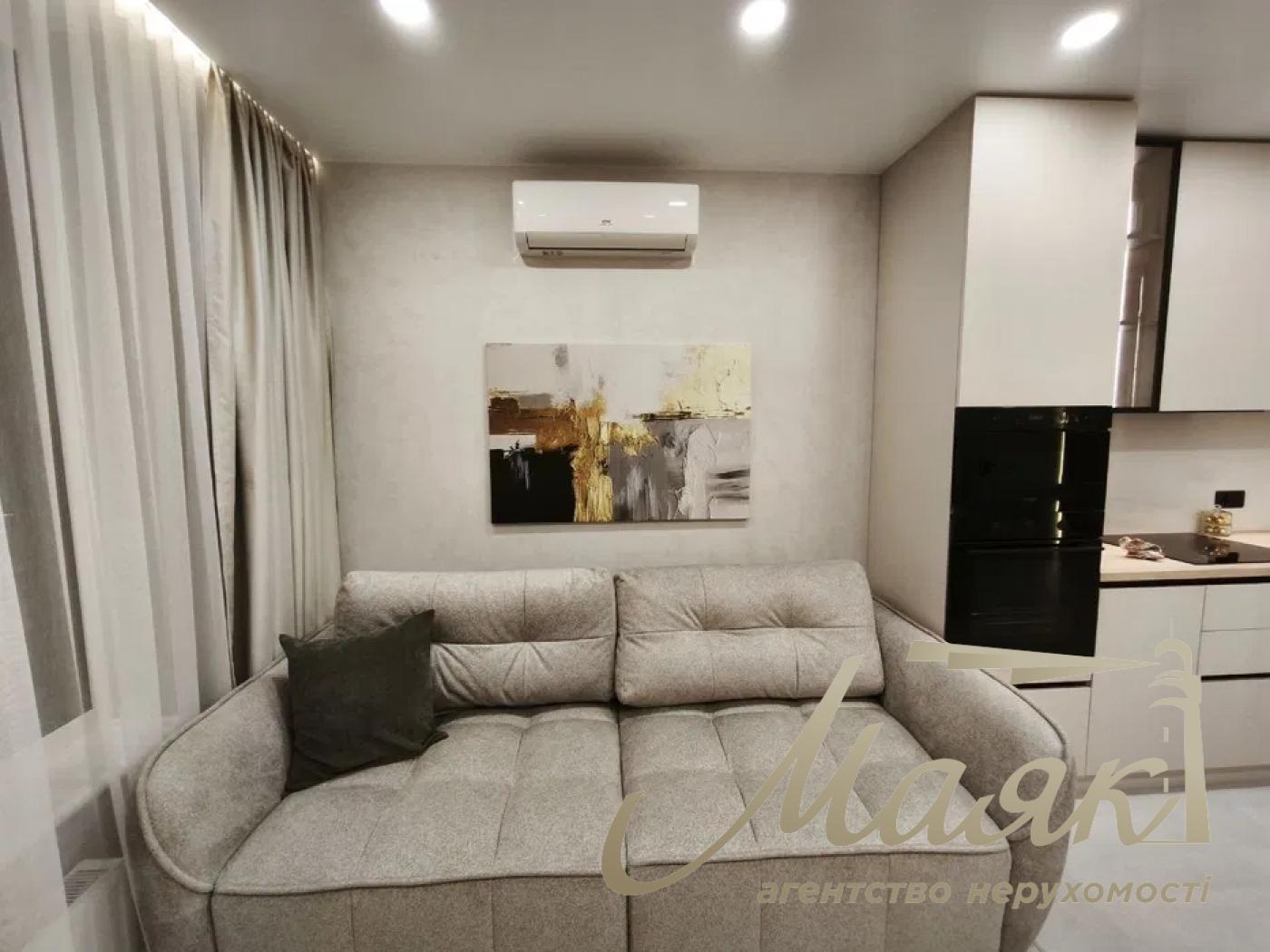 Продаж 1-кімнатної квартири в ЖК "Варшавський 3", Виноградар