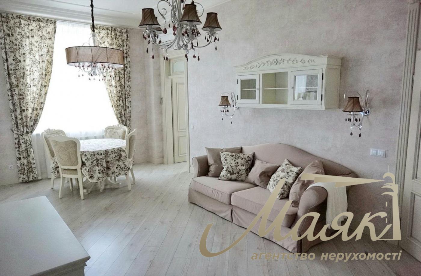 Rent 3-room apartment on Khreshchatyk 23, Center