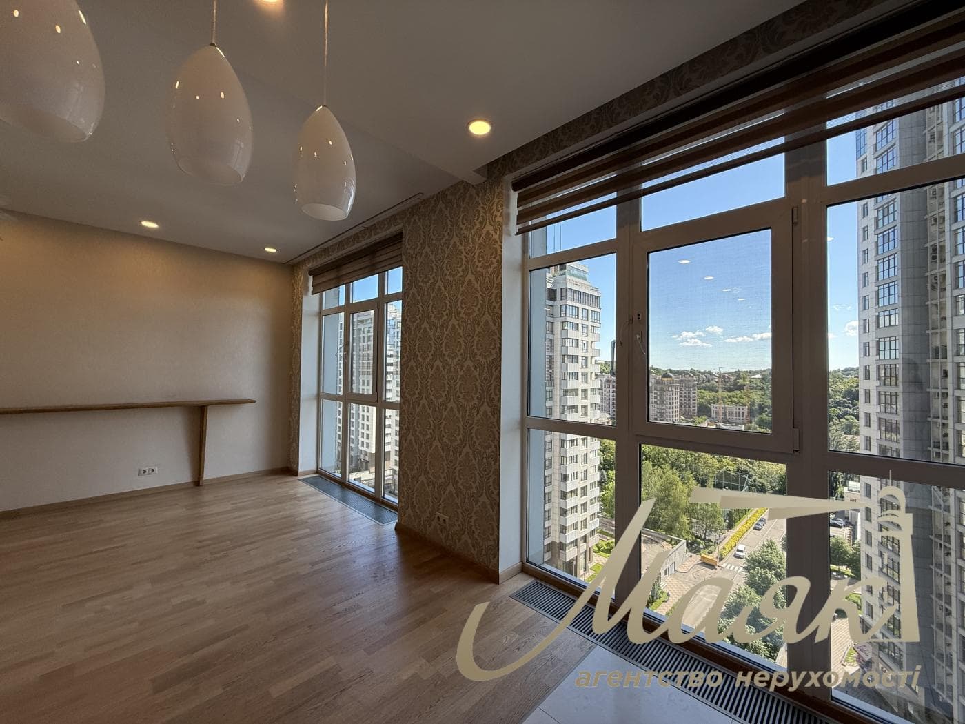 For sale 4-room apartment in LCD "Novopecherskie Lipki" Address: 16, A. Verkhoglyada St. (Dragomirov), Pechersk district.