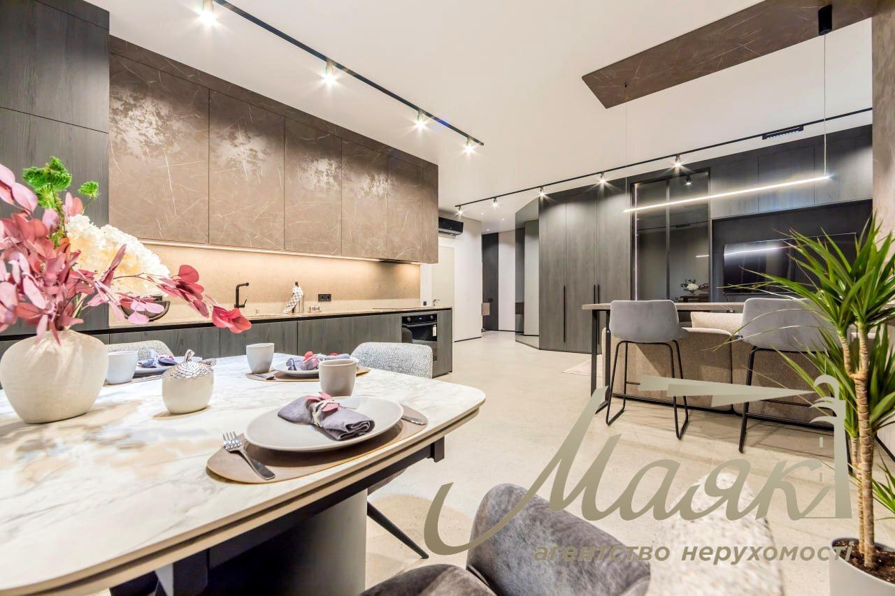 Rent 2-bedroom apartment in LCD Novopecherskie Lipki Andriy Verkhoglyada str. (Mykhaila Dragomirov), 11-V