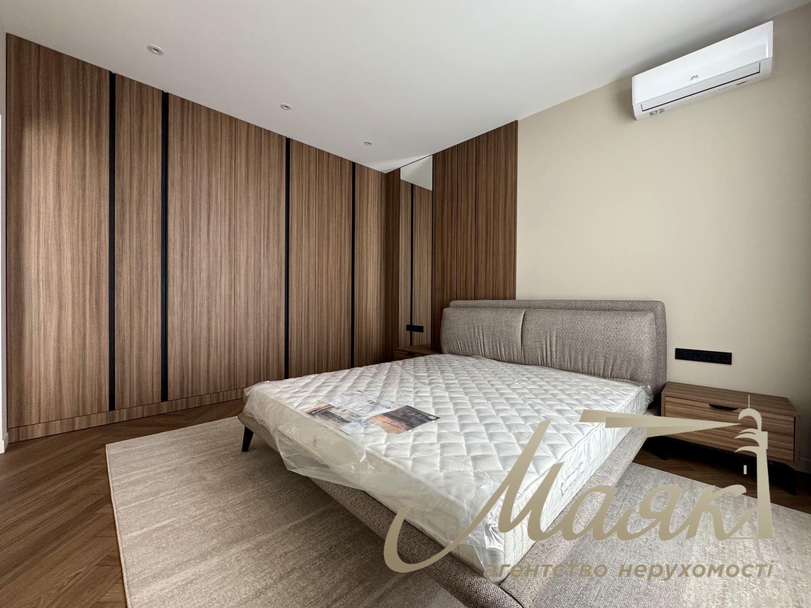 Rent 2-bedroom apartment in LCD Triiiniti Vasylia Tyutyunnika str. 39