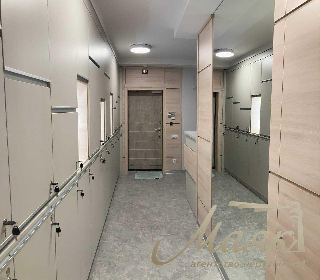 Офіс, метро Оболонь 3 хв пішки, пр. Оболонський, 1