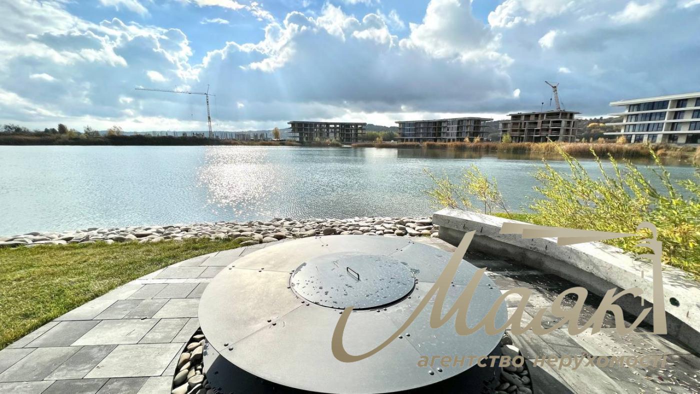 Sale of a 3-room apartment with a view in the Park Lake City residential complex, Podgortsy, Novoobukhovskoye direction.